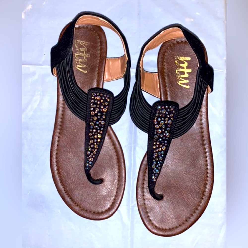 Sandals size 7